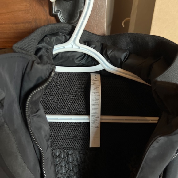 Lulu lemon ladies bomber jacket - Picture 2 of 3